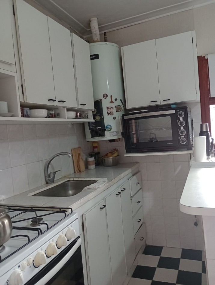 CHALET 3 AMBIENTES MAS DEPARTAMENTO 2 AMB EN EL BARRIO EL MARTILLO. APTO CREDITO