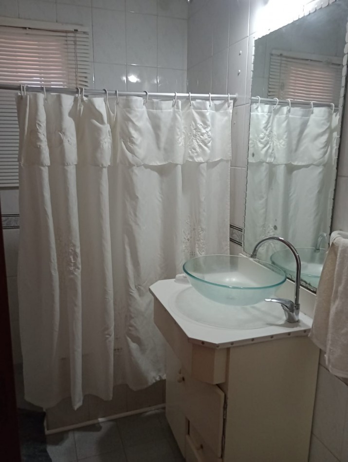 CHALET 3 AMBIENTES MAS DEPARTAMENTO 2 AMB EN EL BARRIO EL MARTILLO. APTO CREDITO