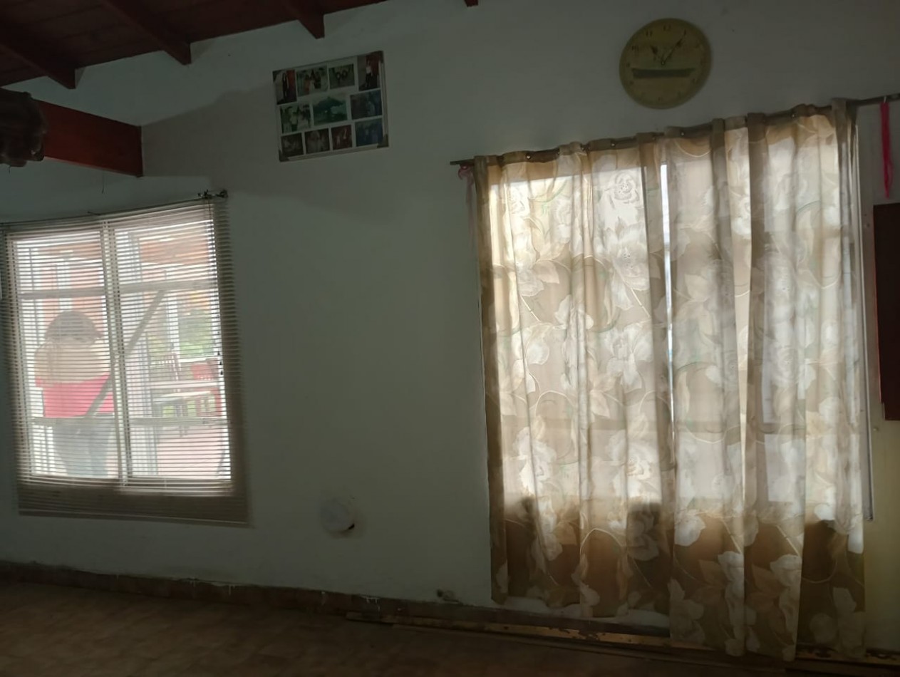 CHALET 3 AMBIENTES MAS DEPARTAMENTO 2 AMB EN EL BARRIO EL MARTILLO. APTO CREDITO