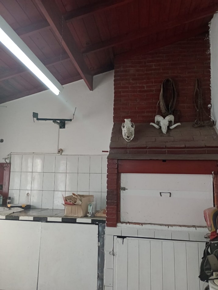 CHALET 3 AMBIENTES MAS DEPARTAMENTO 2 AMB EN EL BARRIO EL MARTILLO. APTO CREDITO