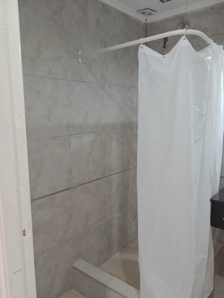 CHALET 3 AMBIENTES MAS DEPARTAMENTO 2 AMB EN EL BARRIO EL MARTILLO. APTO CREDITO
