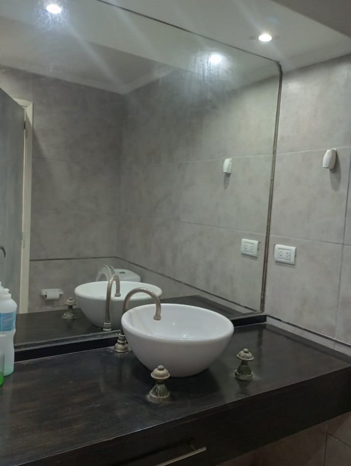 CHALET 3 AMBIENTES MAS DEPARTAMENTO 2 AMB EN EL BARRIO EL MARTILLO. APTO CREDITO