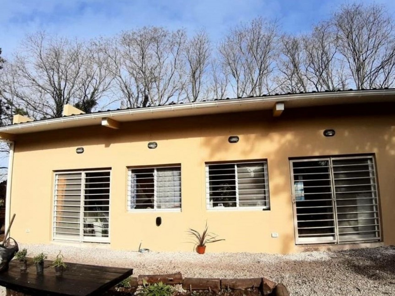 CASA 2 AMBIENTES CON AMPLIO TERRENO EN EL BARRIO COLINA ALEGRE