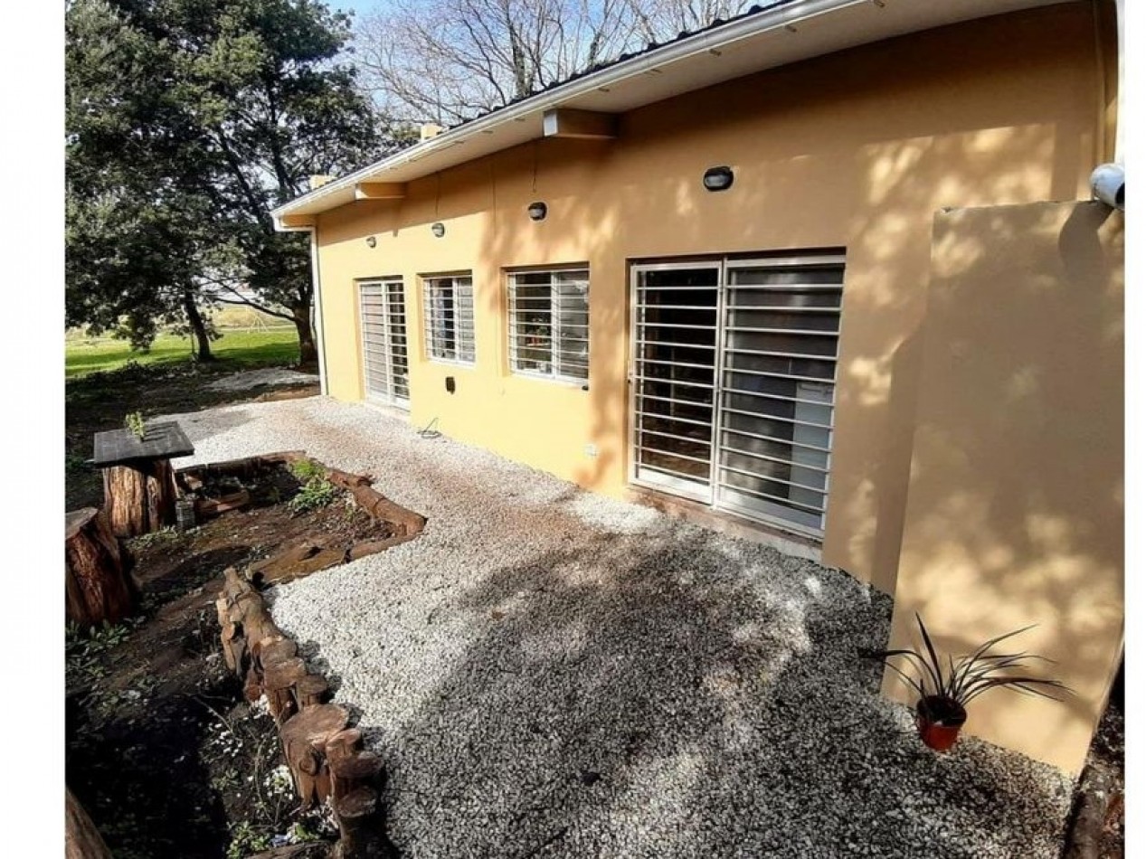 CASA 2 AMBIENTES CON AMPLIO TERRENO EN EL BARRIO COLINA ALEGRE