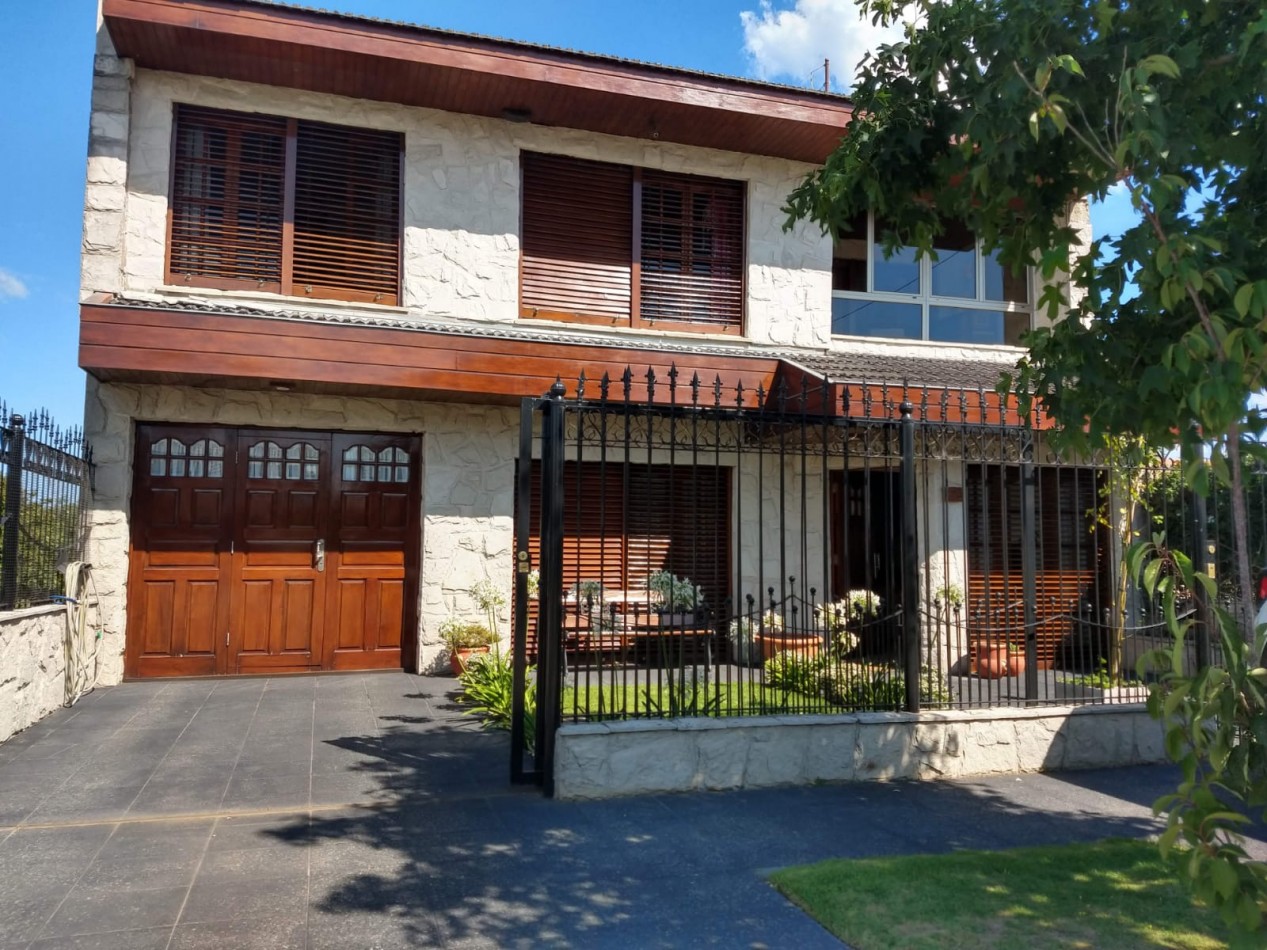 CHALET DE 6 AMBIENTES CON QUINCHO Y PISCINA EN COLINAS PERALTA RAMOS (APTO CREDITO)