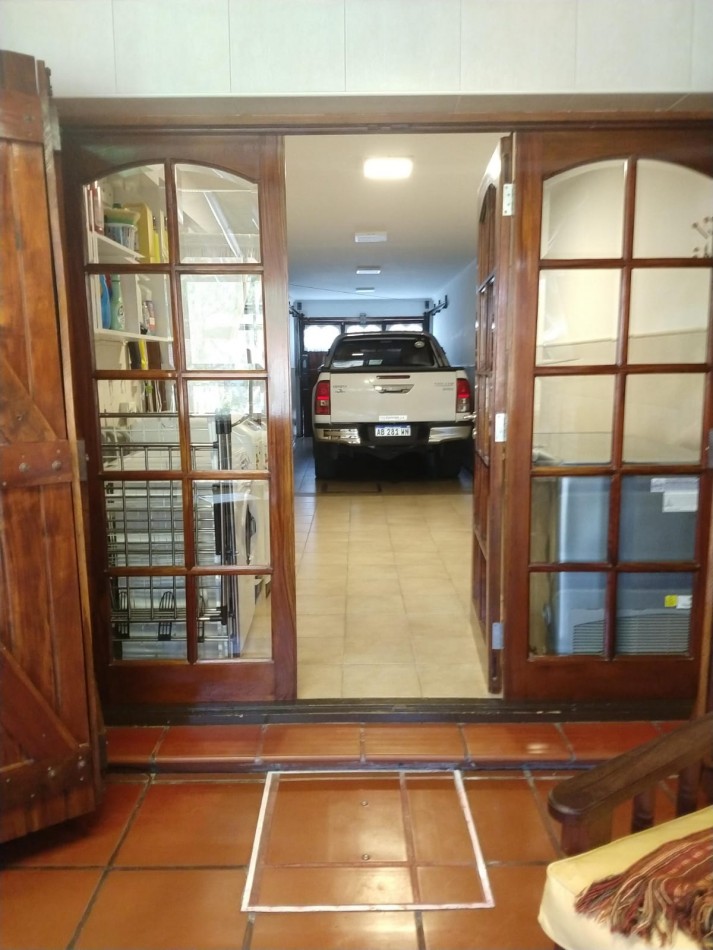 CHALET DE 6 AMBIENTES CON QUINCHO Y PISCINA EN COLINAS PERALTA RAMOS (APTO CREDITO)