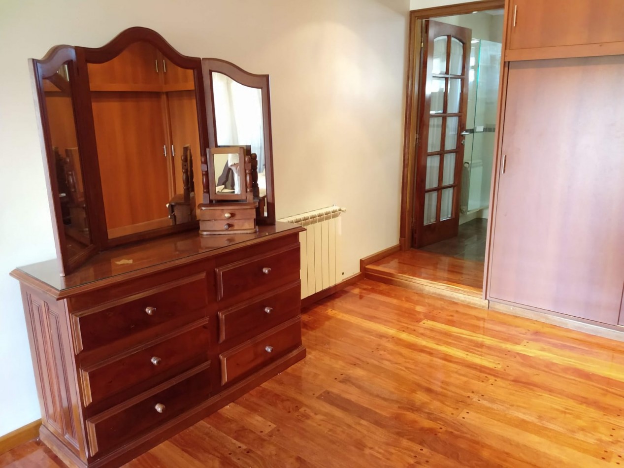 CHALET DE 6 AMBIENTES CON QUINCHO Y PISCINA EN COLINAS PERALTA RAMOS (APTO CREDITO)