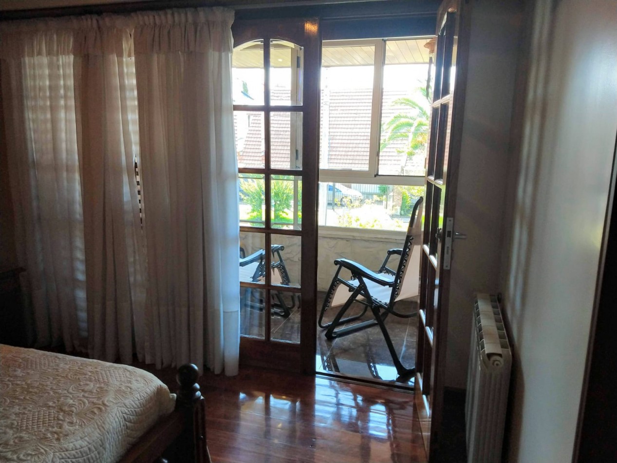 CHALET DE 6 AMBIENTES CON QUINCHO Y PISCINA EN COLINAS PERALTA RAMOS (APTO CREDITO)