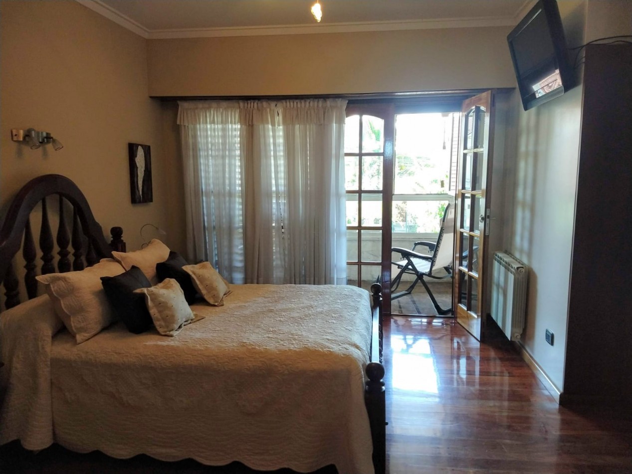 CHALET DE 6 AMBIENTES CON QUINCHO Y PISCINA EN COLINAS PERALTA RAMOS (APTO CREDITO)
