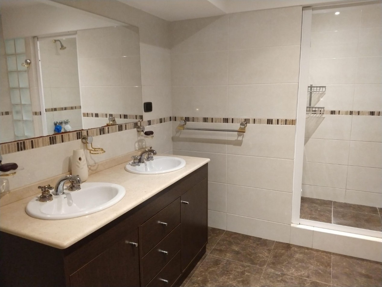 CHALET DE 6 AMBIENTES CON QUINCHO Y PISCINA EN COLINAS PERALTA RAMOS (APTO CREDITO)