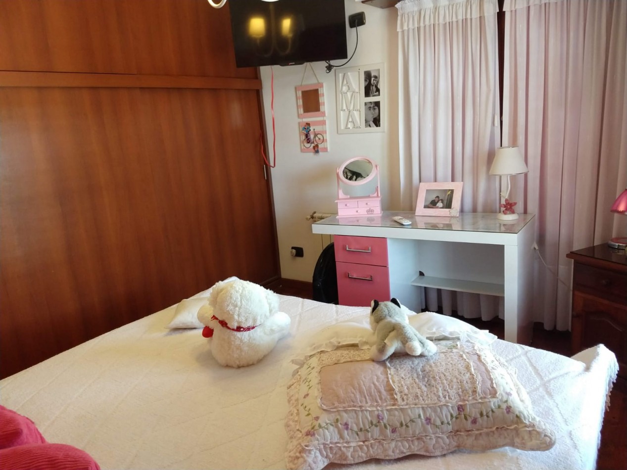 CHALET DE 6 AMBIENTES CON QUINCHO Y PISCINA EN COLINAS PERALTA RAMOS (APTO CREDITO)