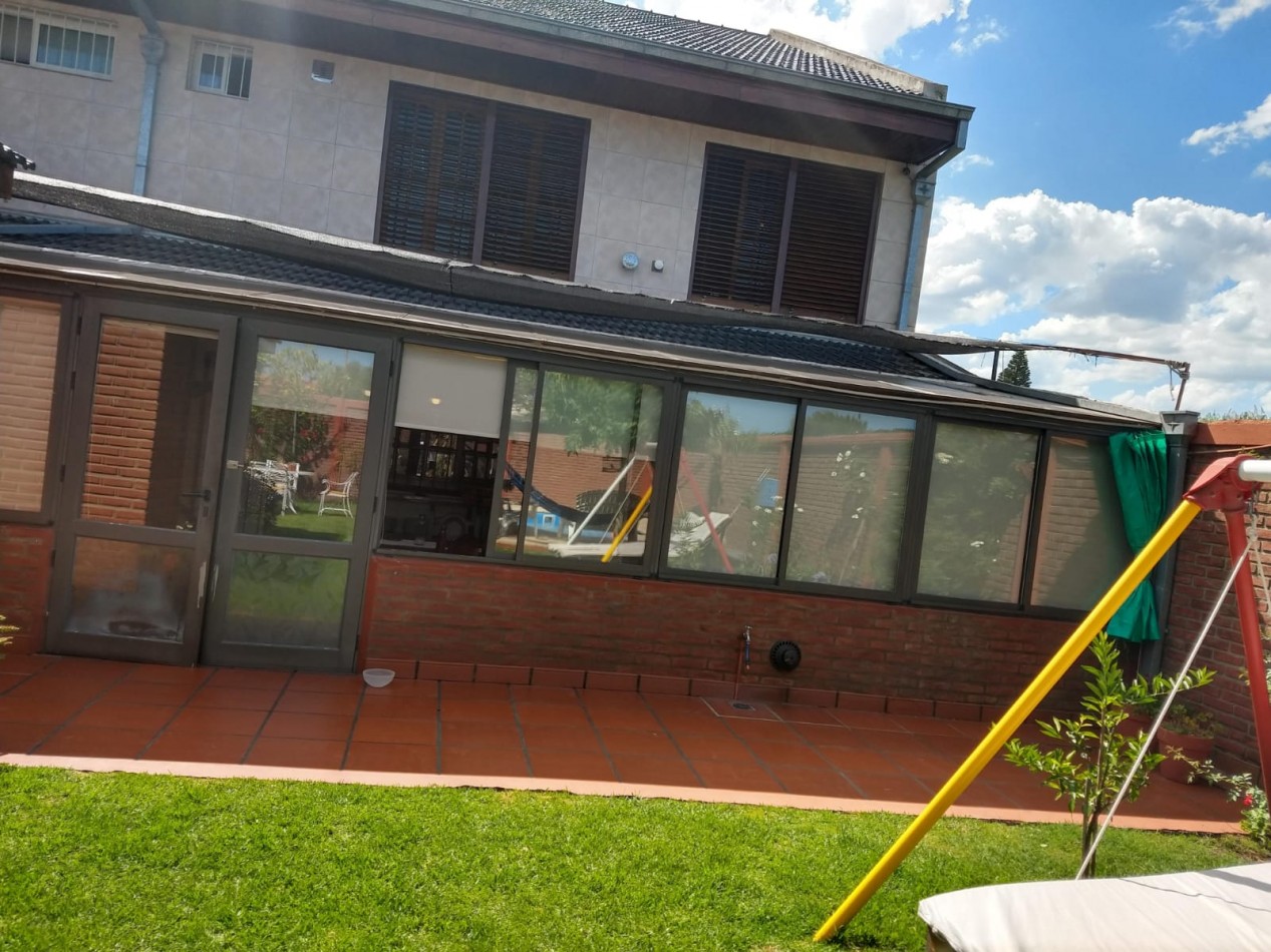 CHALET DE 6 AMBIENTES CON QUINCHO Y PISCINA EN COLINAS PERALTA RAMOS (APTO CREDITO)