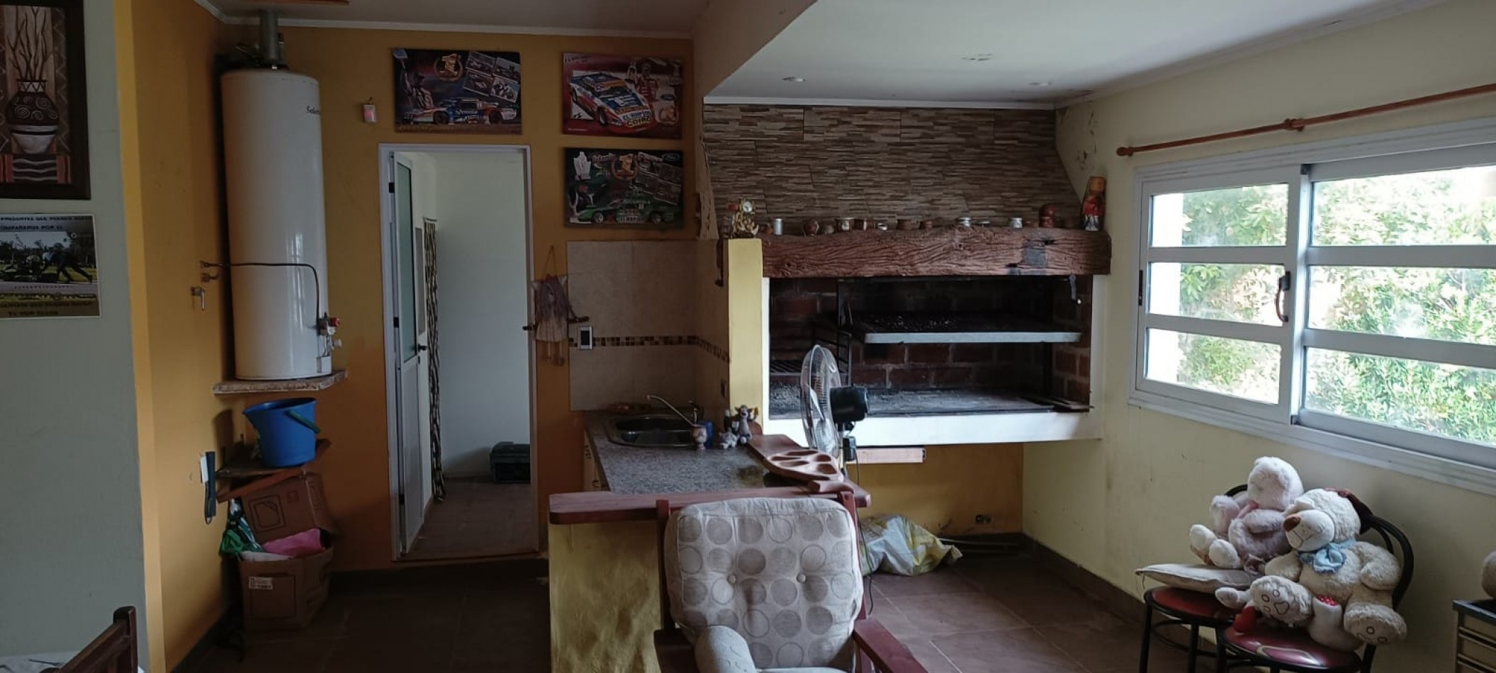 CHALET 3 AMBIENTES CON PARQUE, QUINCHO Y COCHERA EN CAMET, A 250 METROS DE LA PLAYA