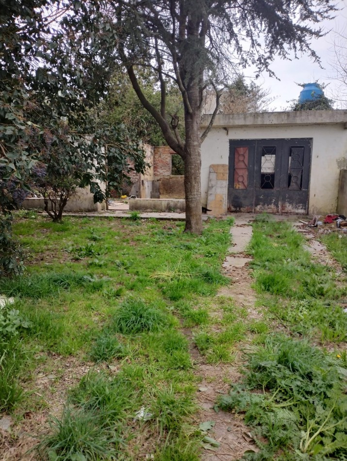 LOTE DE 420M2 EN FELIX U. CAMET VENDE O PERMUTA. APTO CREDITO