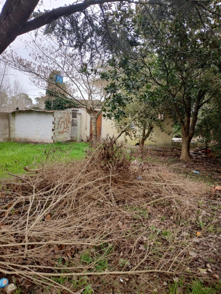 LOTE DE 420M2 EN FELIX U. CAMET VENDE O PERMUTA. APTO CREDITO