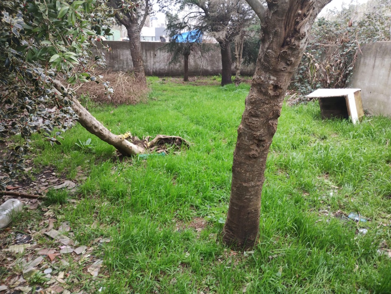 LOTE DE 420M2 EN FELIX U. CAMET VENDE O PERMUTA. APTO CREDITO