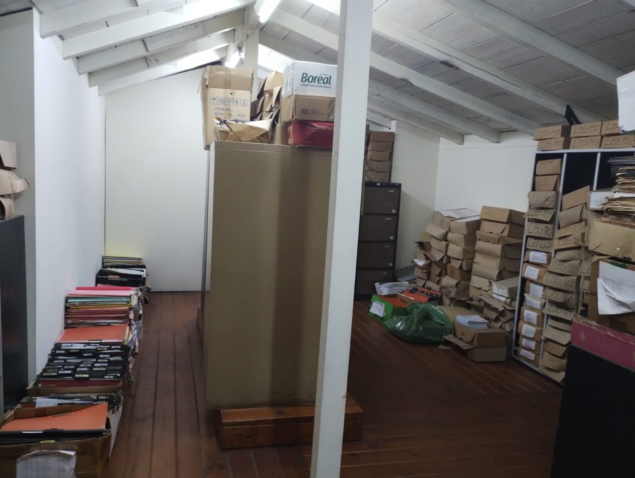 PH TIPO CHALET DE 6 AMBIENTES EN PLANTA ALTA CON GARAJE, APTO PROFESIONAL Y APTO PARA VIVIENDA EN CHAUVIN