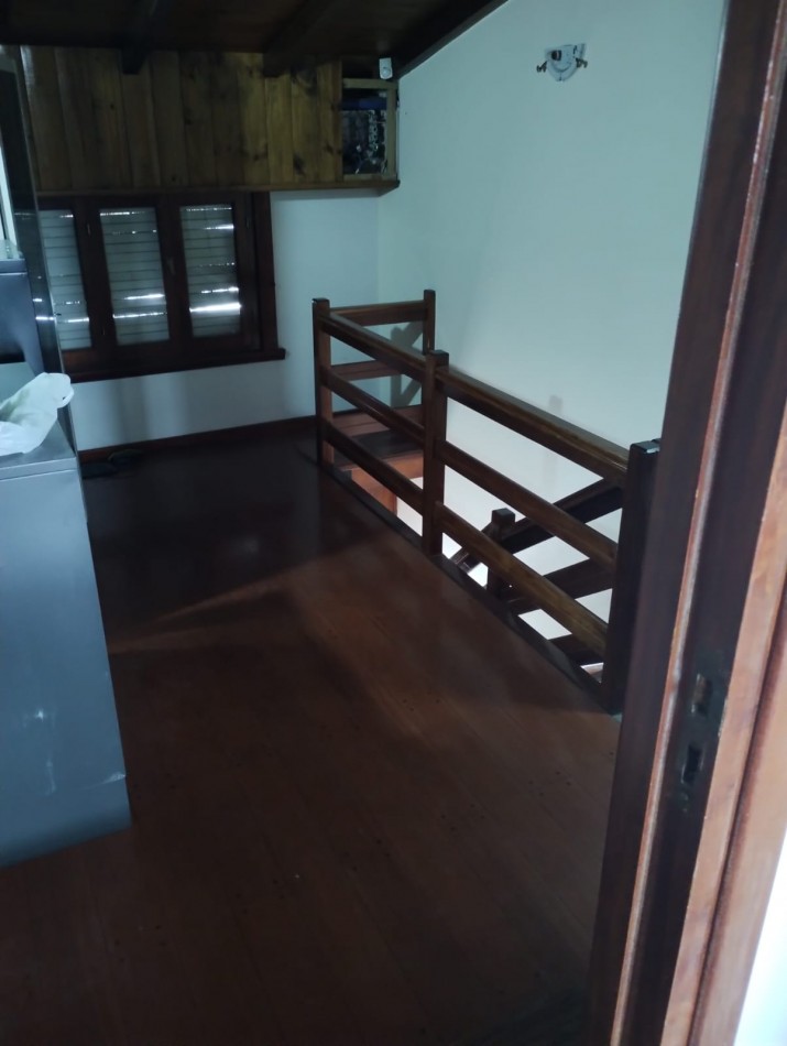 PH TIPO CHALET DE 6 AMBIENTES EN PLANTA ALTA CON GARAJE, APTO PROFESIONAL Y APTO PARA VIVIENDA EN CHAUVIN
