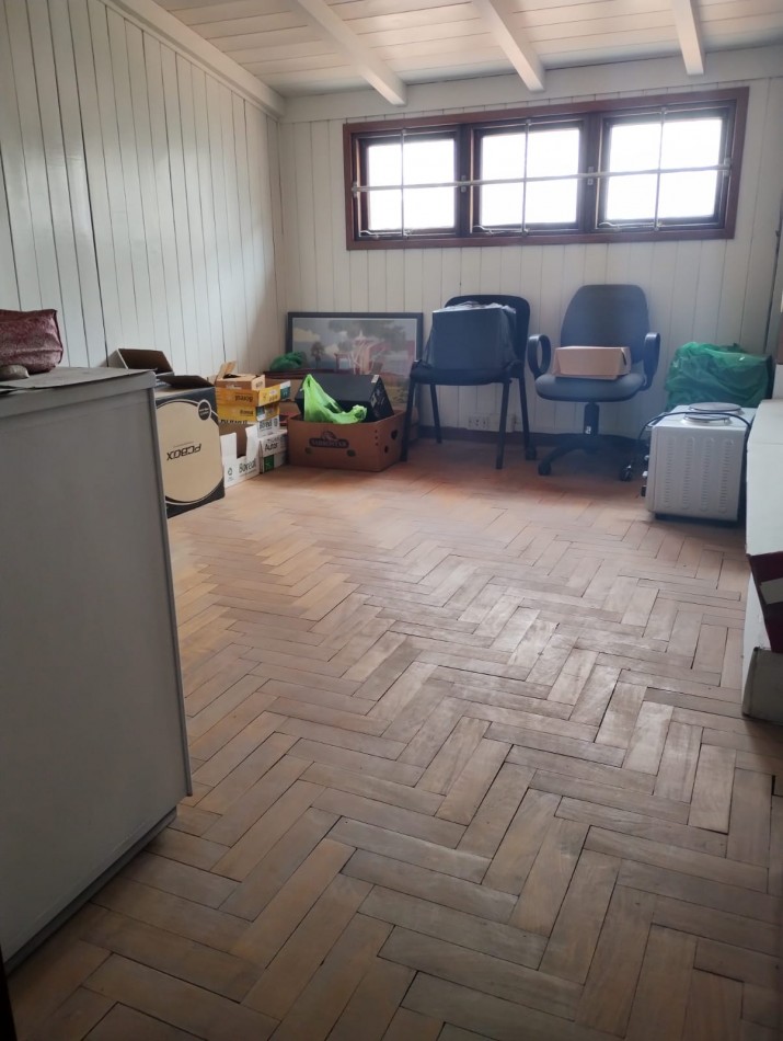 PH TIPO CHALET DE 6 AMBIENTES EN PLANTA ALTA CON GARAJE, APTO PROFESIONAL Y APTO PARA VIVIENDA EN CHAUVIN