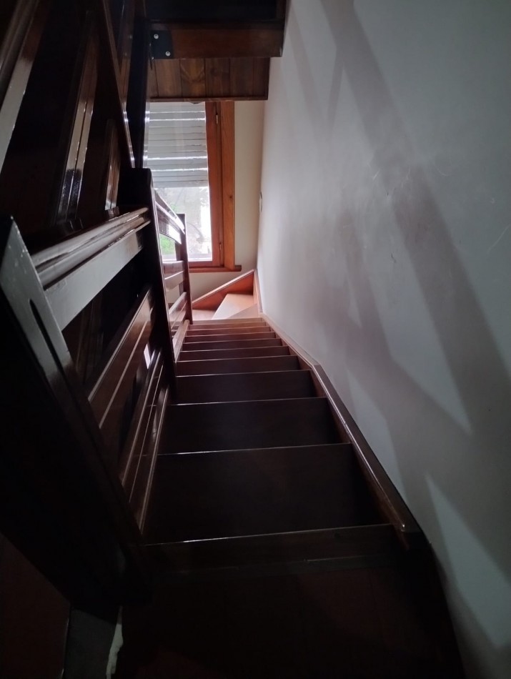 PH TIPO CHALET DE 6 AMBIENTES EN PLANTA ALTA CON GARAJE, APTO PROFESIONAL Y APTO PARA VIVIENDA EN CHAUVIN