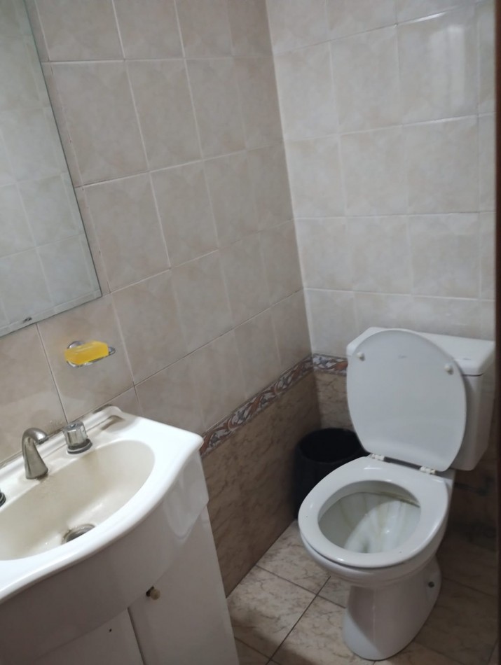 PH TIPO CHALET DE 6 AMBIENTES EN PLANTA ALTA CON GARAJE, APTO PROFESIONAL Y APTO PARA VIVIENDA EN CHAUVIN