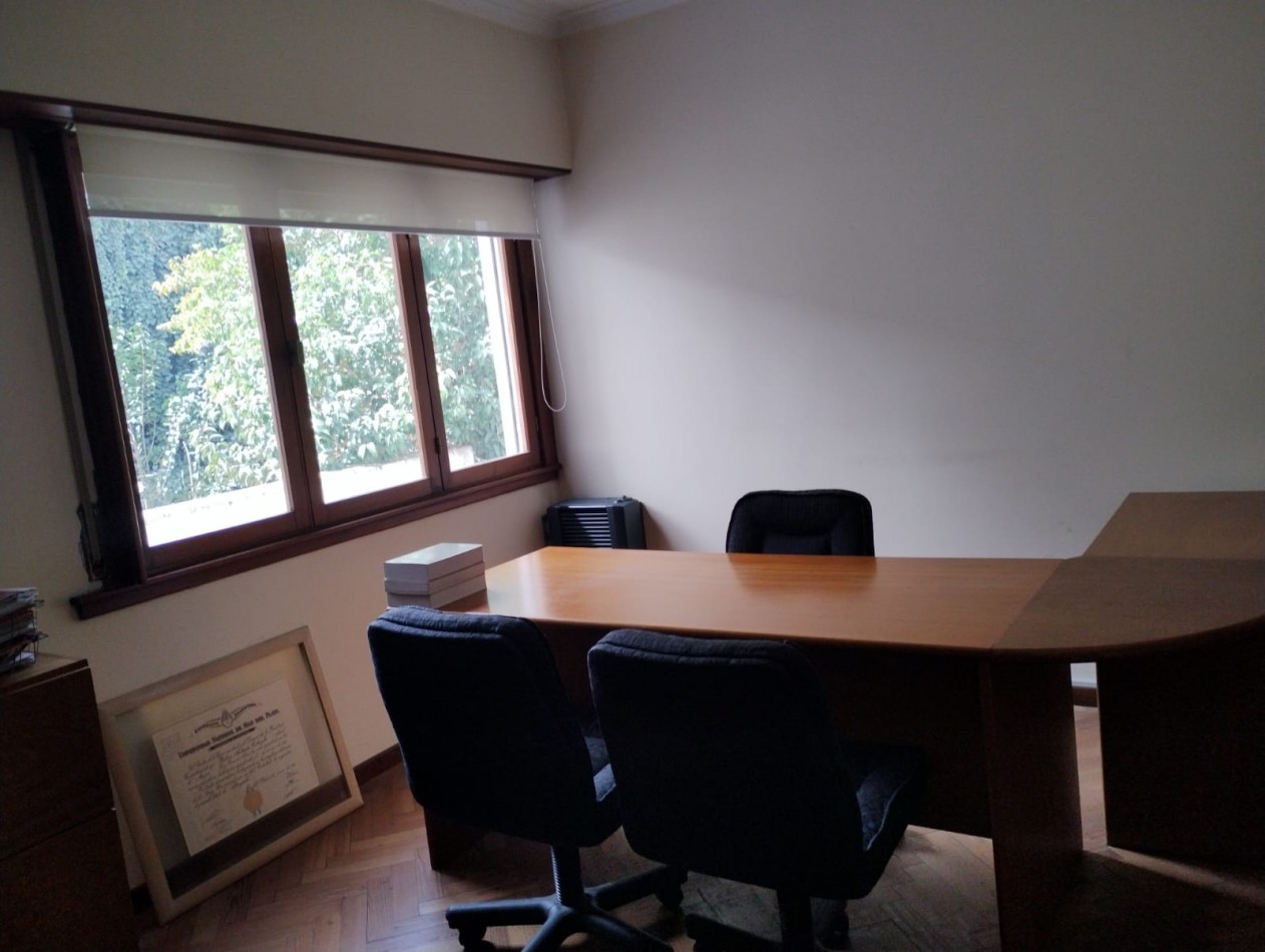 PH TIPO CHALET DE 6 AMBIENTES EN PLANTA ALTA CON GARAJE, APTO PROFESIONAL Y APTO PARA VIVIENDA EN CHAUVIN