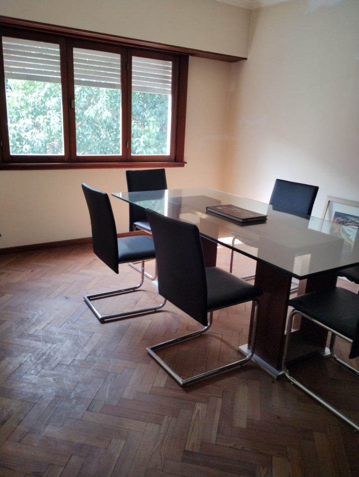 PH TIPO CHALET DE 6 AMBIENTES EN PLANTA ALTA CON GARAJE, APTO PROFESIONAL Y APTO PARA VIVIENDA EN CHAUVIN