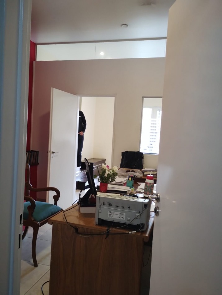 PH TIPO CHALET DE 6 AMBIENTES EN PLANTA ALTA CON GARAJE, APTO PROFESIONAL Y APTO PARA VIVIENDA EN CHAUVIN