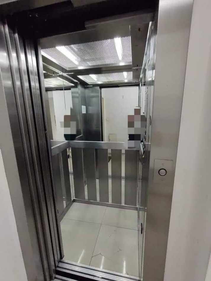 DEPARTAMENTO 1 AMBIENTE AL CONTRAFRENTE CON BALCON SALIENTE EN EL CENTRO DE CASEROS VENDE O PERMUTA