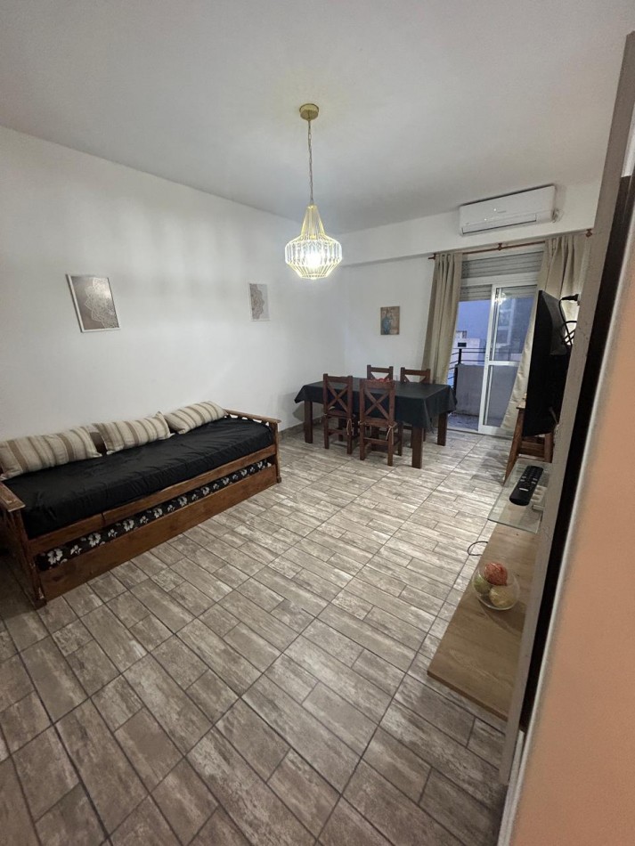 DEPARTAMENTO 2 AMBIENTES A LA CALLE EN ALDREY
