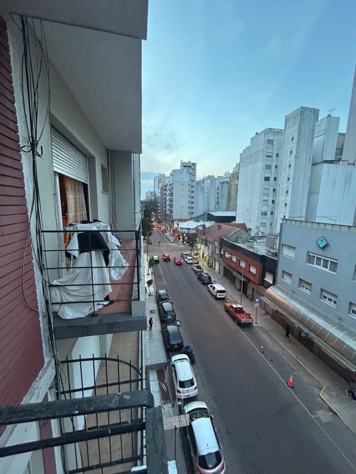 DEPARTAMENTO 2 AMBIENTES A LA CALLE EN ALDREY