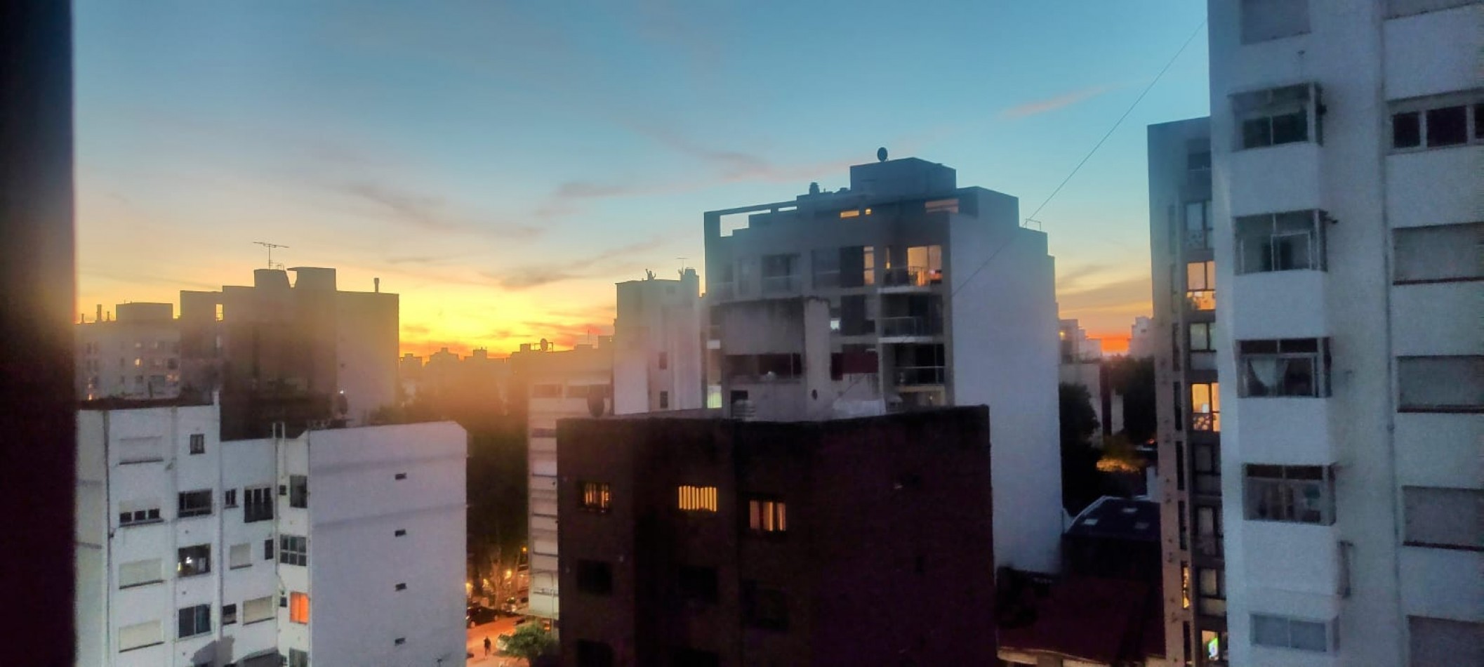 DEPARTAMENTO 2 AMBIENTES LATERAL CON VISTA ABIERTA, MUY LUMINOSO EN PLAZA MITRE. APTO CREDITO