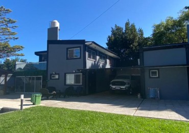 Casa de 6 Ambientes de Categoria en El Barrio Atlantida, en Santa Clara del Mar