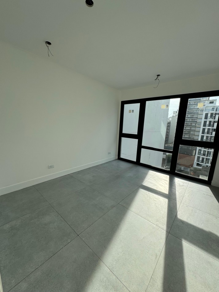 EXCLUSIVO PISO DE TRES AMBIENTES A ESTRENAR 