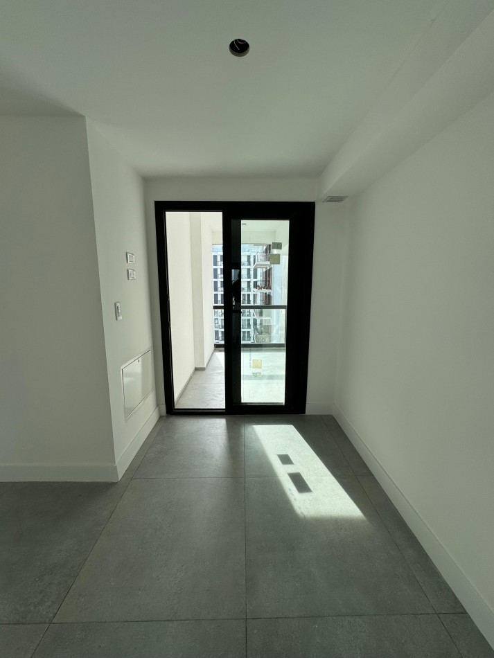 EXCLUSIVO PISO DE TRES AMBIENTES A ESTRENAR 
