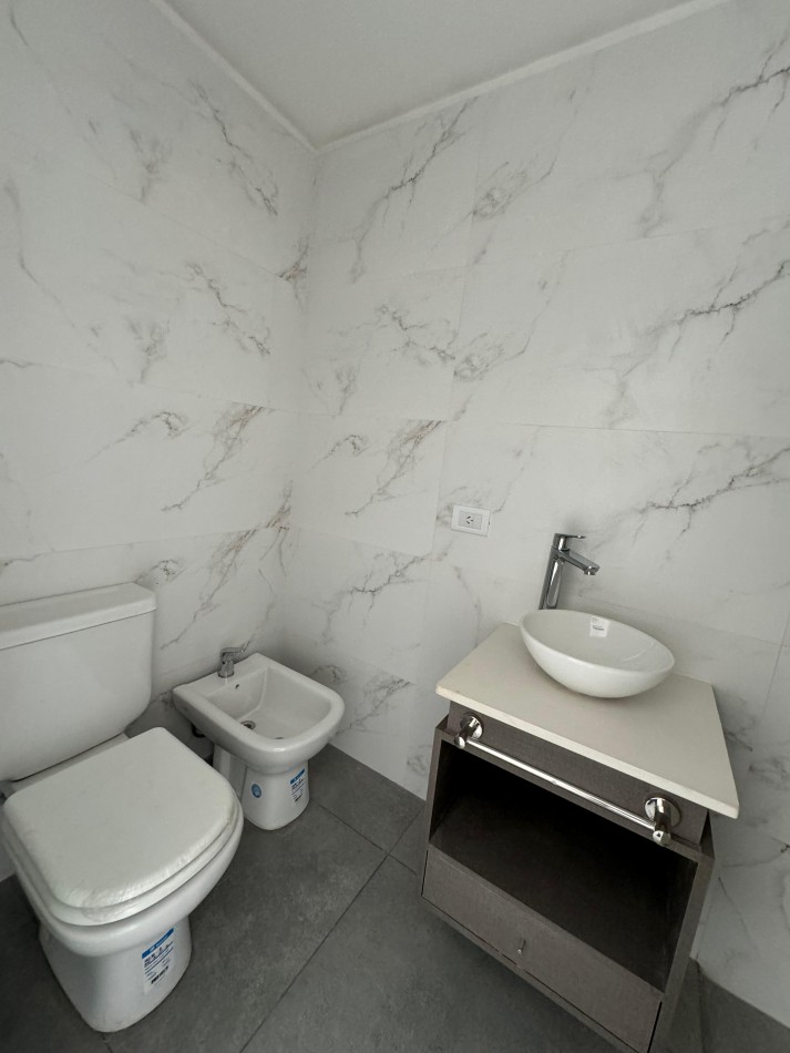 EXCLUSIVO PISO DE TRES AMBIENTES A ESTRENAR 