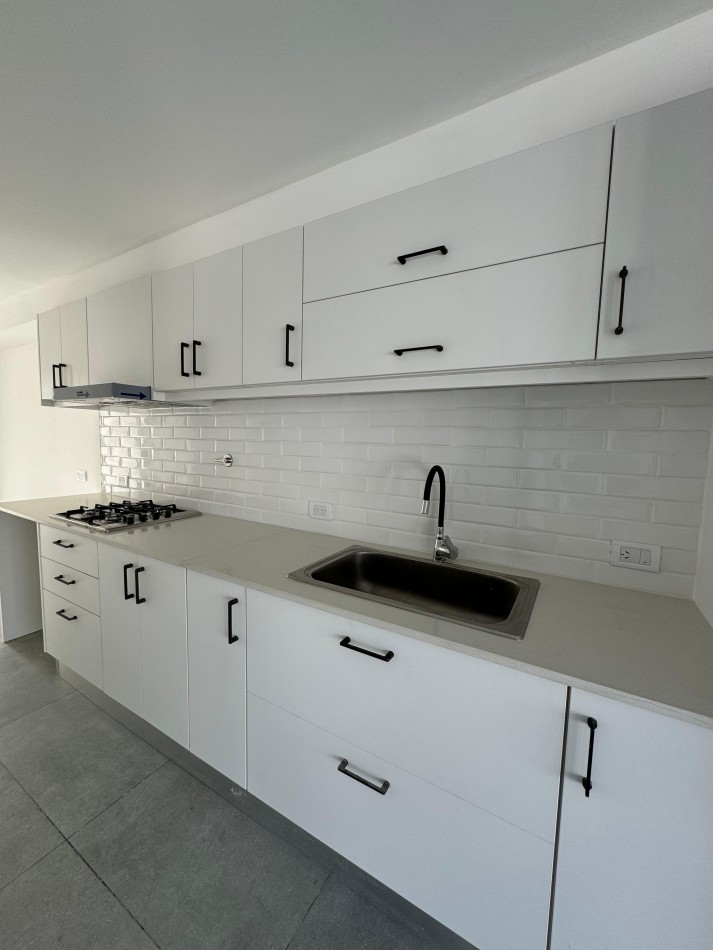 EXCLUSIVO PISO DE TRES AMBIENTES A ESTRENAR 