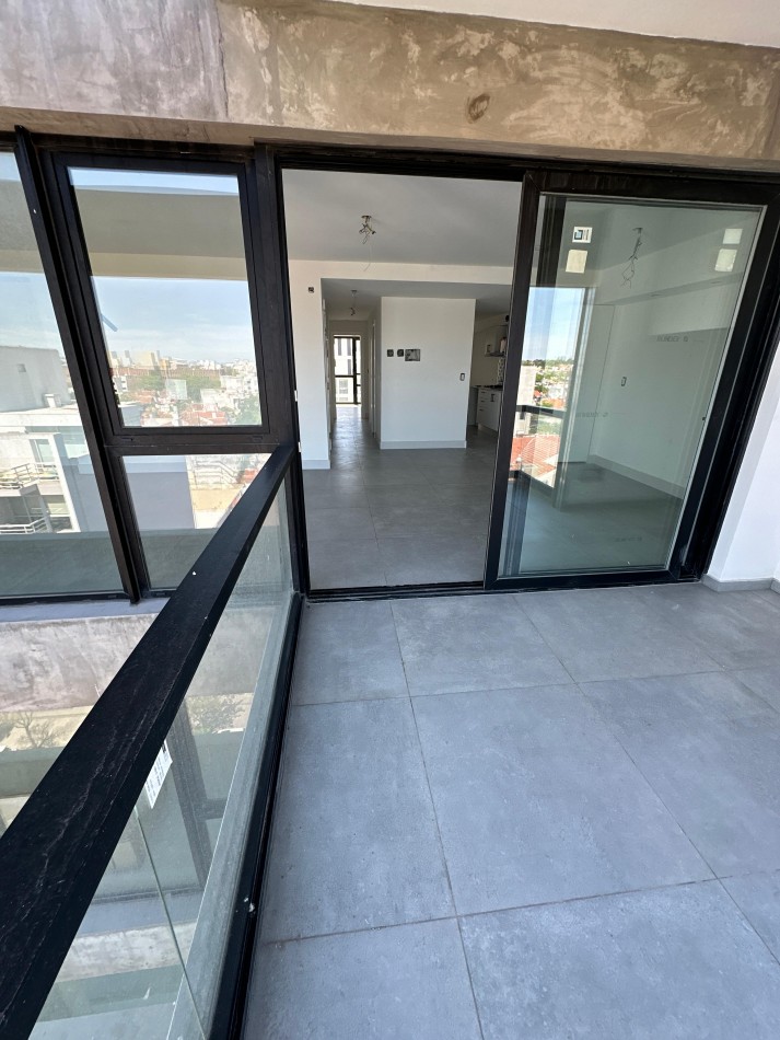EXCLUSIVO PISO DE TRES AMBIENTES A ESTRENAR 