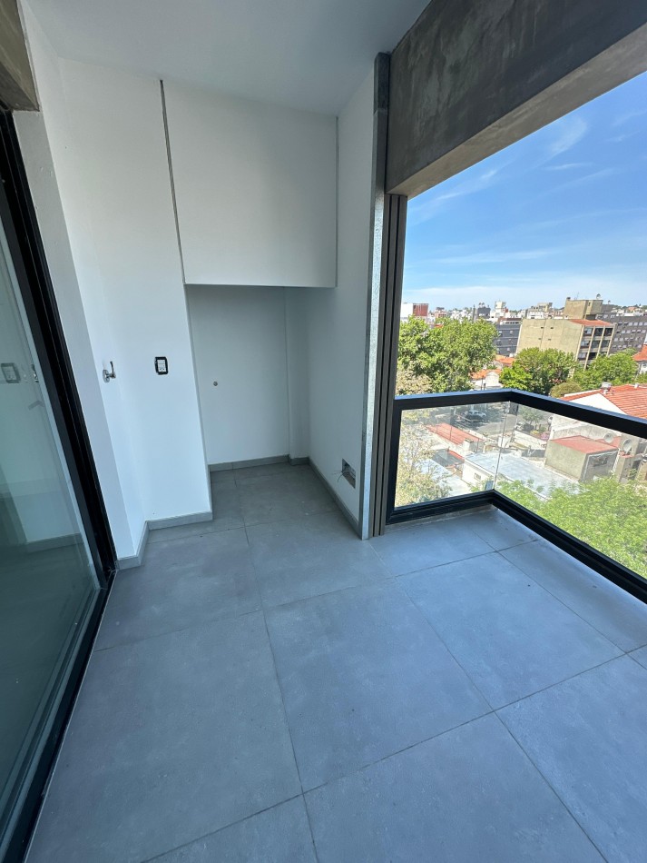 EXCLUSIVO PISO DE TRES AMBIENTES A ESTRENAR 