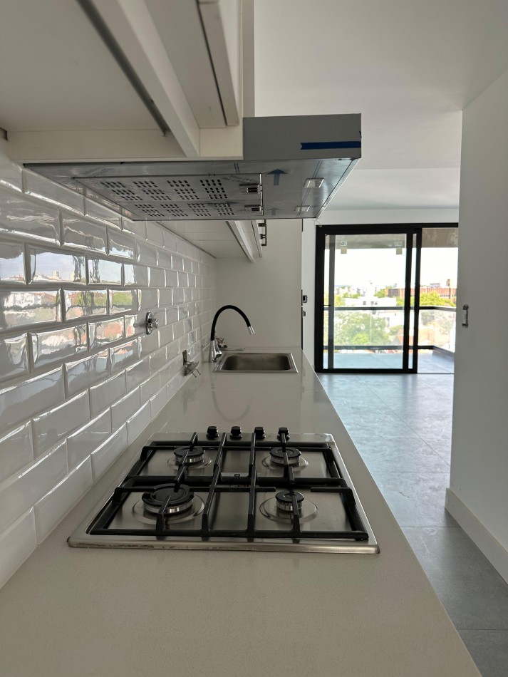 EXCLUSIVO PISO DE TRES AMBIENTES A ESTRENAR 