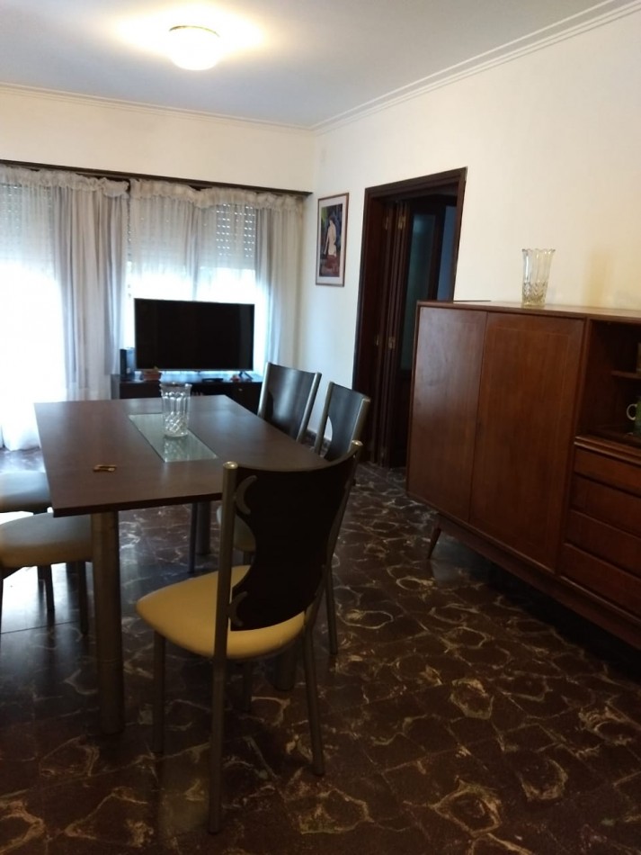 PH 3 AMB. CON ESCRITORIO EN VENTA A METROS DEL MAR, EN EL  PRIVILEGIADO BARRIO SAN CARLOS