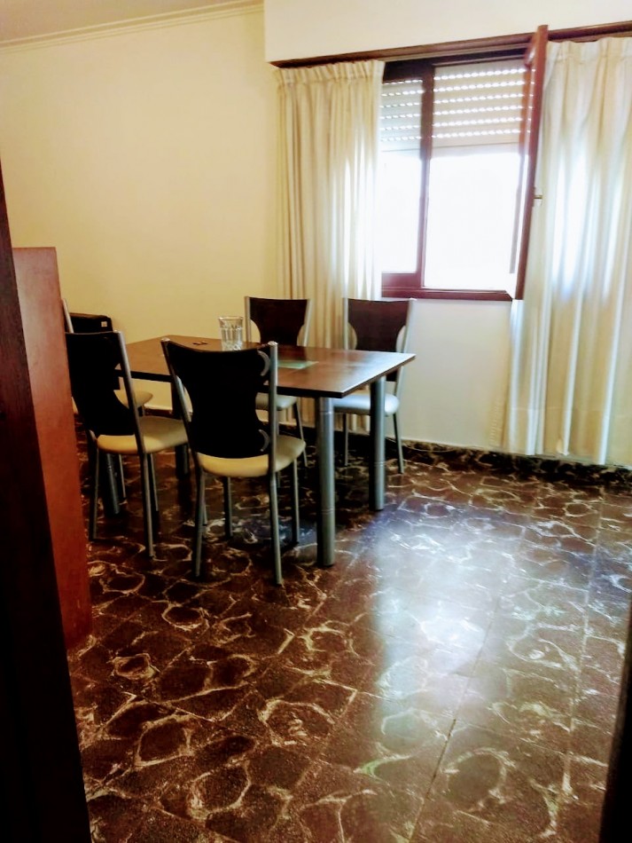 PH 3 AMB. CON ESCRITORIO EN VENTA A METROS DEL MAR, EN EL  PRIVILEGIADO BARRIO SAN CARLOS