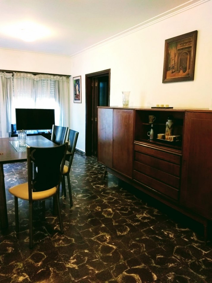 PH 3 AMB. CON ESCRITORIO EN VENTA A METROS DEL MAR, EN EL  PRIVILEGIADO BARRIO SAN CARLOS