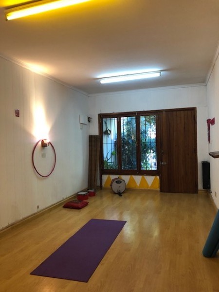VENTA CHALET,   4 ambientes, parque y patio, sobre lote de 15 mts de frente !!!!! muy buena opcion !!!!