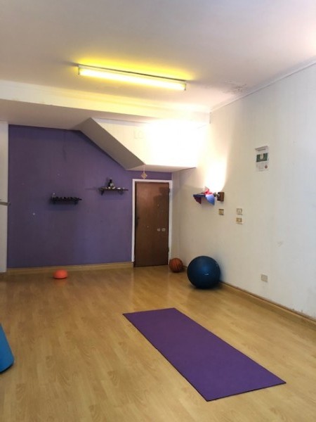 VENTA CHALET,   4 ambientes, parque y patio, sobre lote de 15 mts de frente !!!!! muy buena opcion !!!!