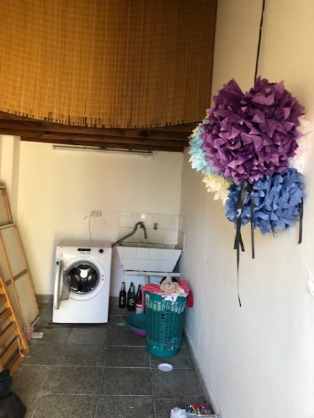VENTA CHALET,   4 ambientes, parque y patio, sobre lote de 15 mts de frente !!!!! muy buena opcion !!!!