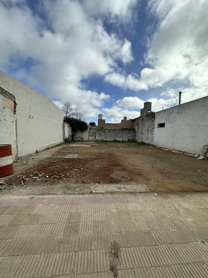 TERRENO EN TANDIL - OPORTUNIDAD RETASADA CON PLANOS APROBADOS PARA DOS DUPLEX