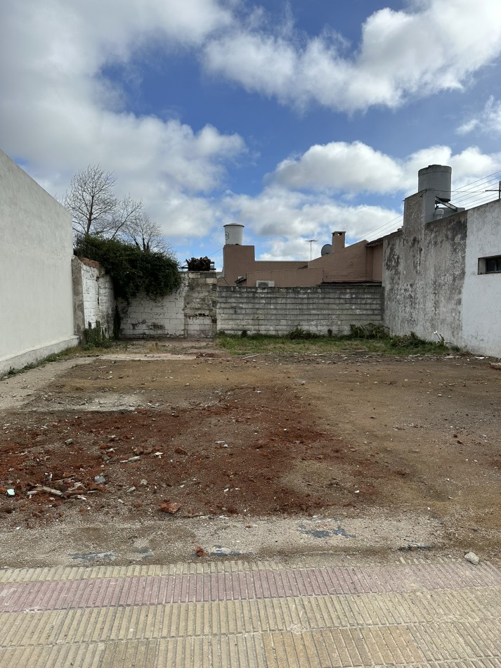 TERRENO EN TANDIL - OPORTUNIDAD RETASADA CON PLANOS APROBADOS PARA DOS DUPLEX