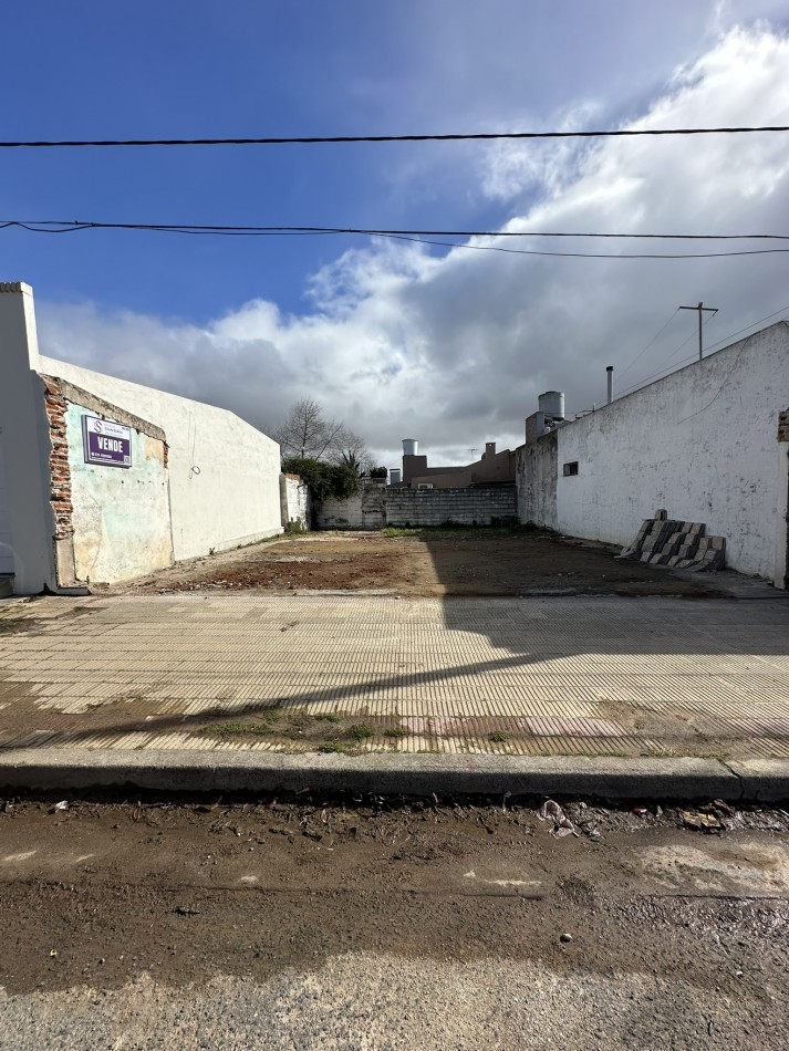 TERRENO EN TANDIL - OPORTUNIDAD RETASADA CON PLANOS APROBADOS PARA DOS DUPLEX