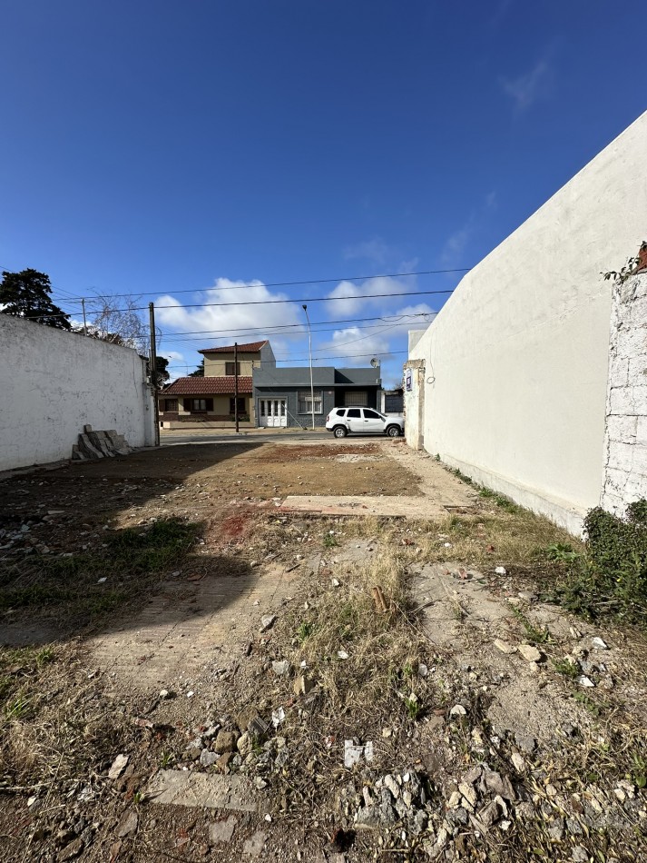 TERRENO EN TANDIL - OPORTUNIDAD RETASADA CON PLANOS APROBADOS PARA DOS DUPLEX